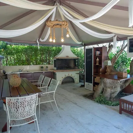 Nyaraló Evridiki's *